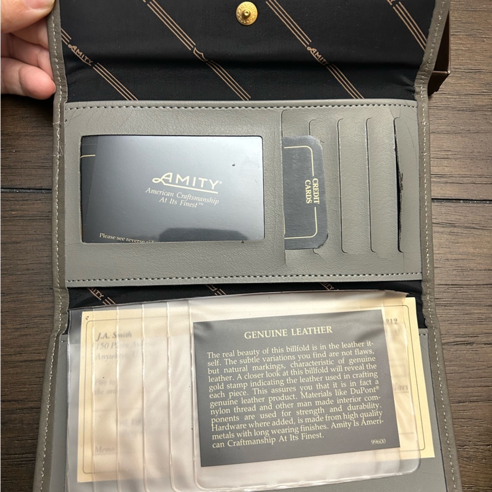 Amity Wallet (Trim Clutch )NWOT - Picture 3 of 5